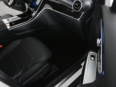 Certified 2025 Mercedes-Benz GLC 300 4MATIC image 21