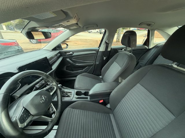 Used 2025 Volkswagen Jetta S FWD image 2