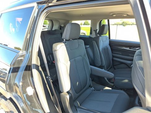 Used 2022 Jeep Grand Cherokee L Laredo w/ Luxury Tech Group I image 65