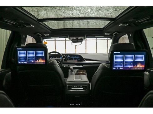 Used 2022 Cadillac Escalade Sport Platinum w/ Heavy-Duty Trailer Package image 29