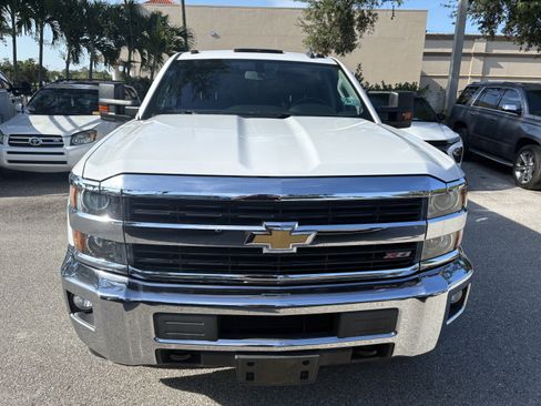 Used 2017 Chevrolet Silverado 2500 LT w/ LT Convenience Package AWD/4WD image 2