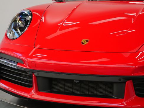 Used 2023 Porsche 911 Cabriolet AWD/4WD image 43