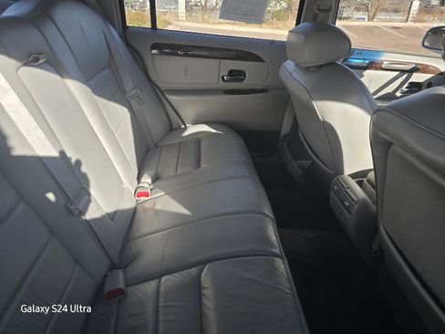 Used 1999 Lincoln Town Car Executive image 15
