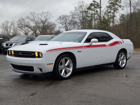 Used 2015 Dodge Challenger R/T Plus image 5