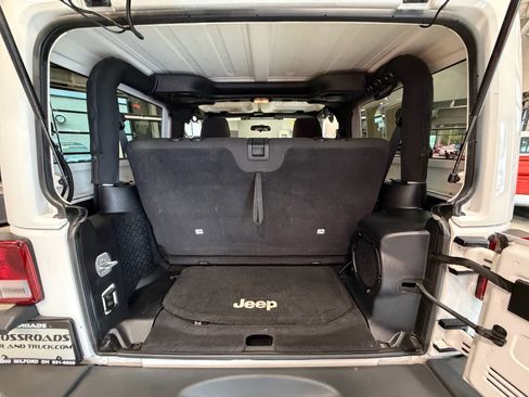 Used 2012 Jeep Wrangler Rubicon w/ PWR Convenience Group AWD/4WD image 47