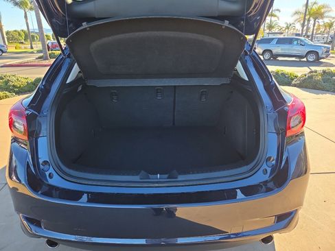 Used 2018 MAZDA MAZDA3 Touring image 5