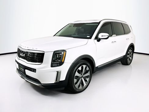 Used 2022 Kia Telluride S image 3