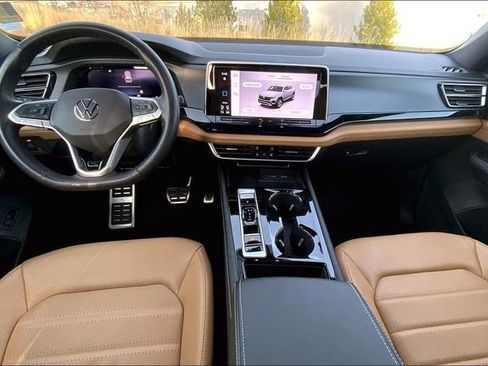 Used 2024 Volkswagen Atlas Cross Sport SEL R-Line image 15