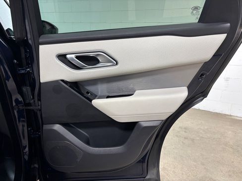Used 2021 Land Rover Range Rover Velar R-Dynamic S image 39