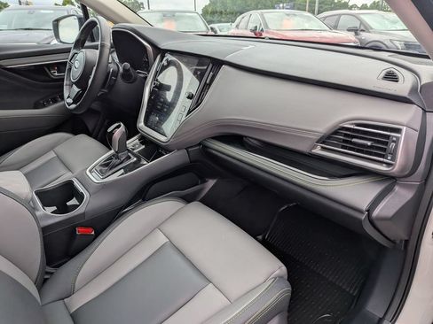 Used 2025 Subaru Outback Onyx Edition w/ Popular Package #2 AWD/4WD image 27
