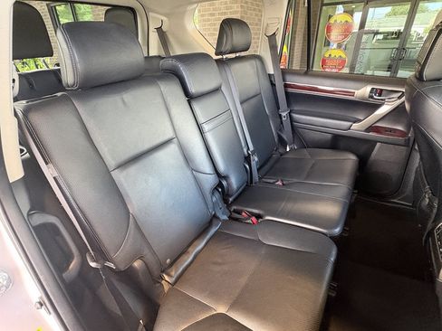 Used 2014 Lexus GX 460 w/ Premium Package AWD/4WD image 34