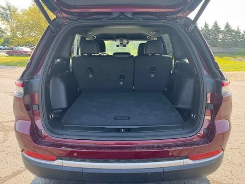 Certified 2026 Jeep Grand Cherokee Limited AWD/4WD image 17