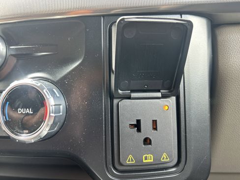 New 2026 Ford F350 Platinum w/ Platinum Plus Package image 35