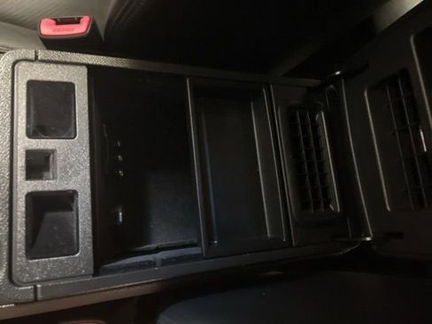 Used 2009 INFINITI G37 Journey w/ Premium Pkg image 22