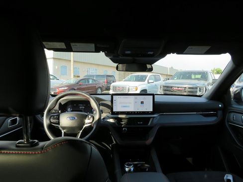 Used 2025 Ford Explorer ST-Line AWD/4WD image 27