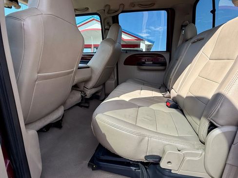 Used 2006 Ford F350 Lariat image 13