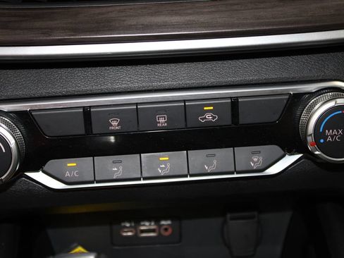 Used 2024 Nissan Altima 2.5 SV FWD image 49