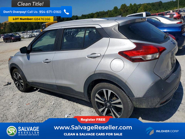 Used 2020 Nissan Kicks SV FWD image 3