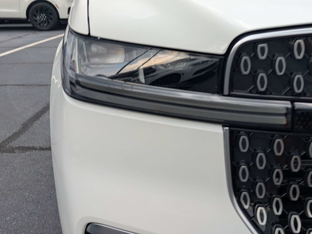New 2027 Lincoln Navigator Reserve AWD/4WD image 10