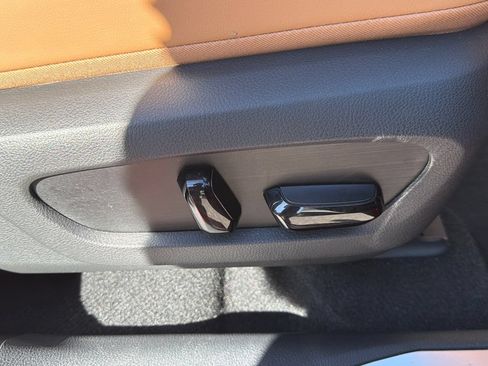 Used 2025 Lexus NX 250 FWD w/ Cold Area Package image 39