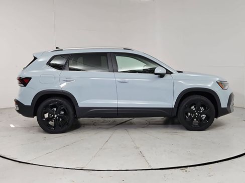 New 2026 Volkswagen Taos SEL AWD/4WD image 7