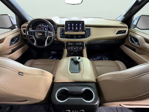 Used 2021 Chevrolet Suburban Premier w/ Premium Package RWD image 36