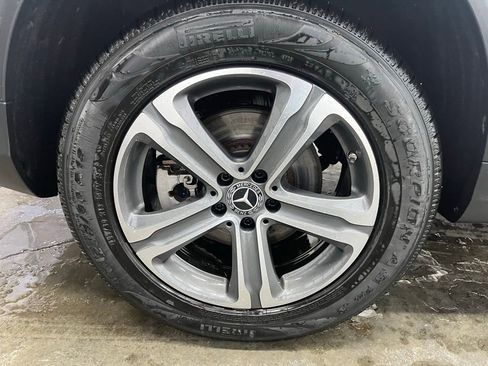 Used 2018 Mercedes-Benz GLC 300 GLC 300 image 31