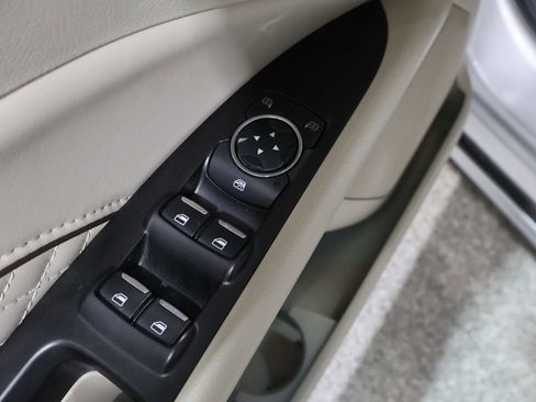 Used 2017 Ford Fusion Platinum image 13