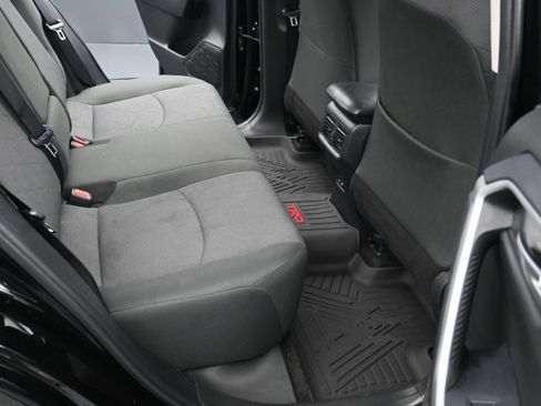 Used 2025 Toyota RAV4 XLE FWD image 26