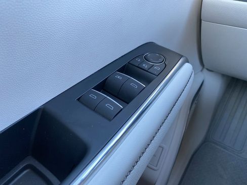 Used 2024 GMC Acadia Denali image 39