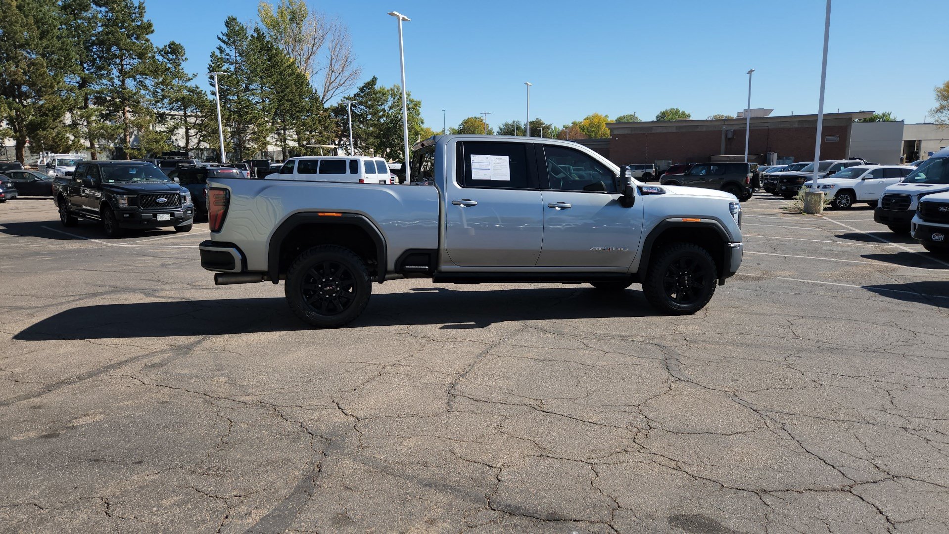Used 2024 GMC Sierra 3500 AT4 w/ AT4 Premium Plus Package AWD/4WD image 13