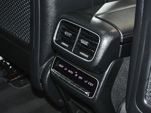 Used 2025 Mercedes-Benz GLS 450 4MATIC image 53