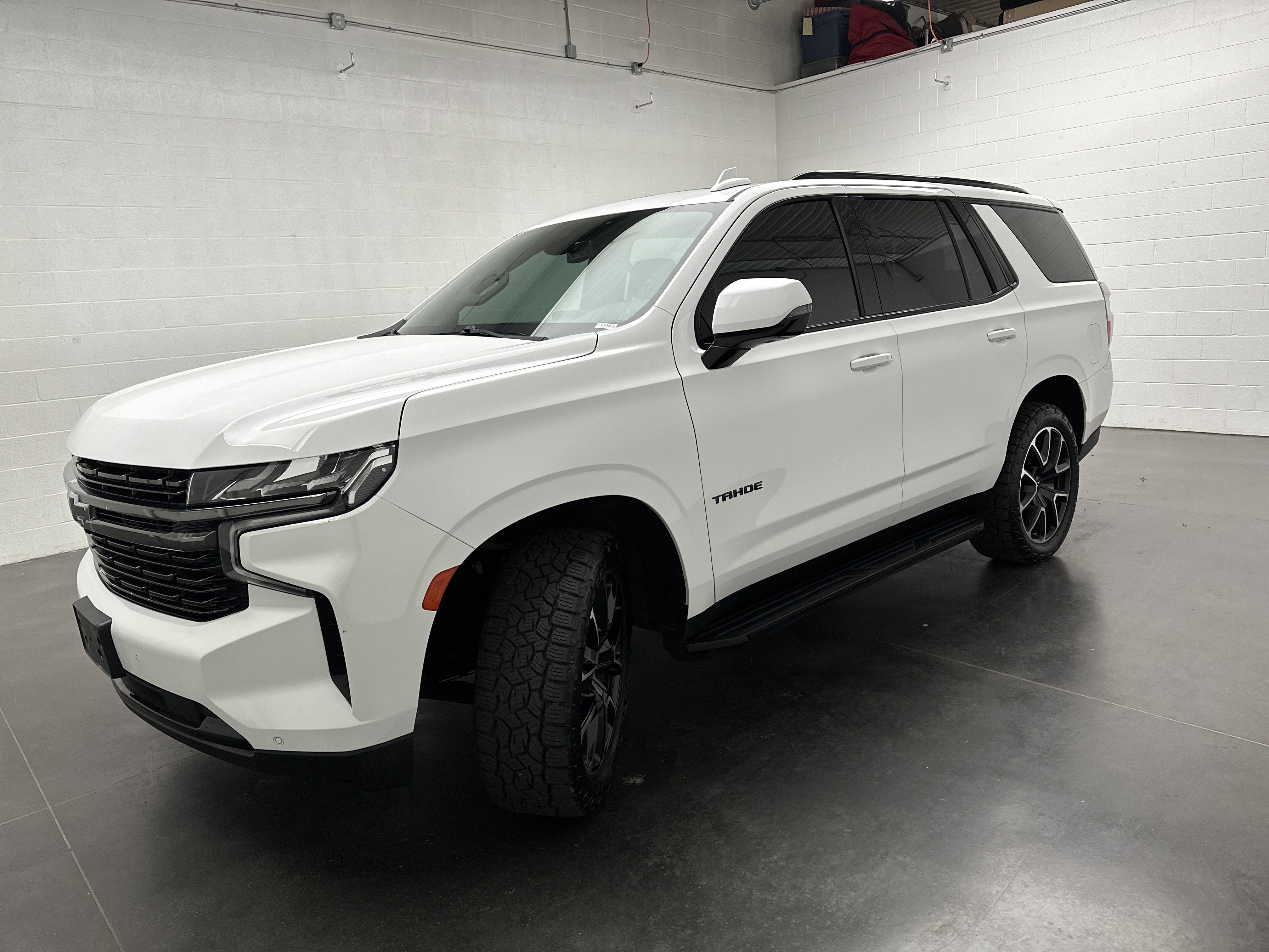 Used 2022 Chevrolet Tahoe RST w/ Luxury Package AWD/4WD image 5