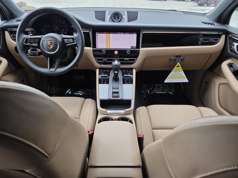 New 2026 Porsche Macan AWD/4WD image 12