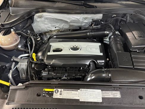 Used 2016 Volkswagen Tiguan R-Line FWD image 10