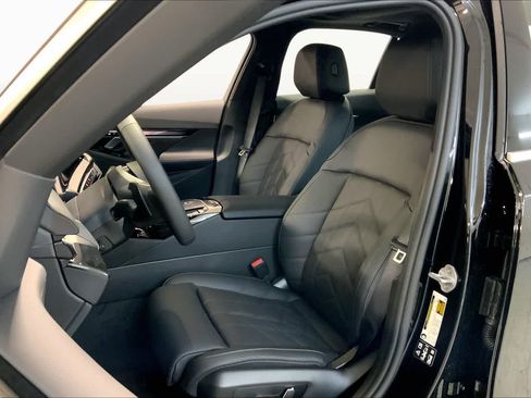 New 2026 BMW 530i xDrive w/ Premium Package AWD/4WD image 9