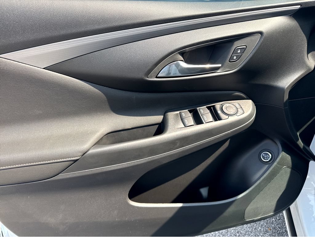 New 2026 Buick Envista Sport Touring FWD image 9