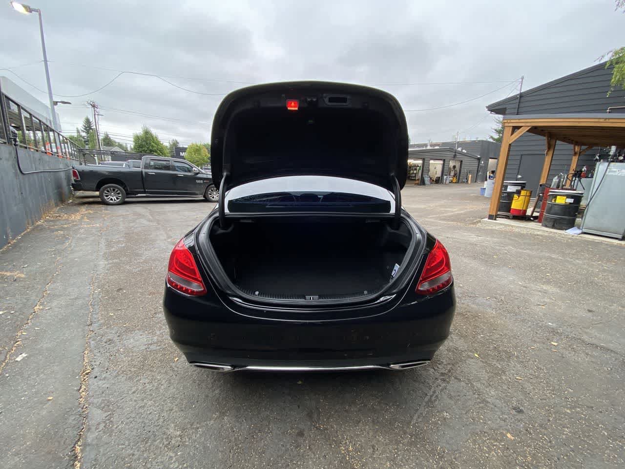 Used 2017 Mercedes-Benz C 300 Sedan image 28