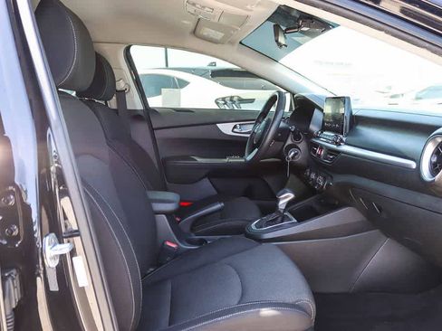 Used 2022 Kia Forte LXS FWD image 16