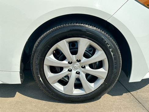 Used 2024 Toyota Corolla LE image 10