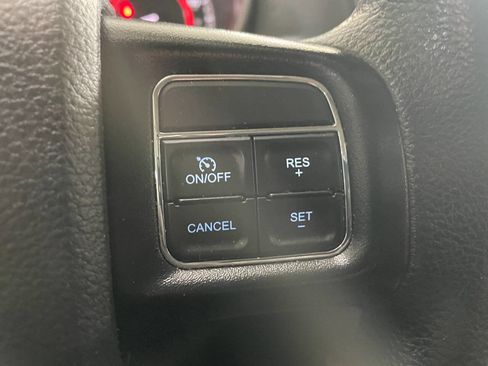 Used 2020 Dodge Journey SE w/ Blacktop Package image 40