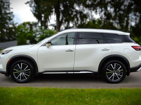 Used 2023 INFINITI QX60 Sensory w/ Cargo Package AWD/4WD image 8