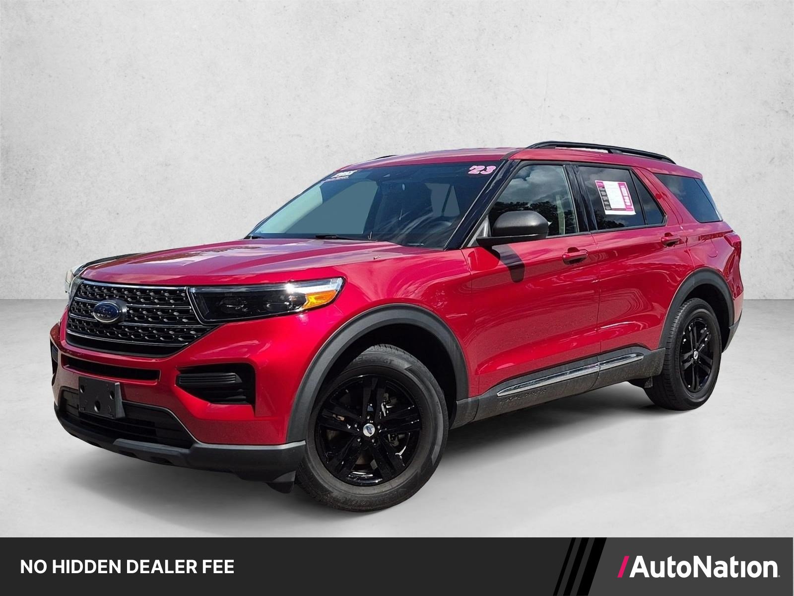 Used 2023 Ford Explorer XLT RWD image 1