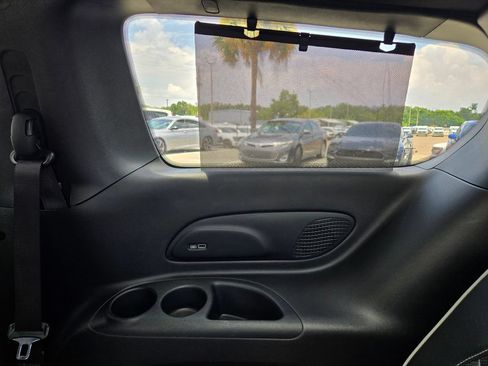 Used 2019 Chrysler Pacifica Limited w/ Advanced Safetytec Group FWD image 57