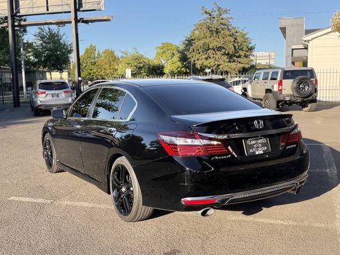 Used 2016 Honda Accord Sport image 4