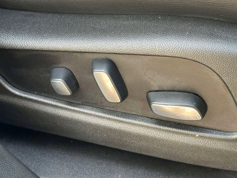 Used 2017 Cadillac XT5 Luxury w/ Driver Awareness Package image 28