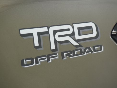 Used 2025 Toyota Tacoma TRD Off-Road AWD/4WD image 7