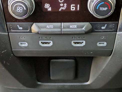 Used 2023 Chevrolet Tahoe High Country w/ Advanced Technology Package image 17