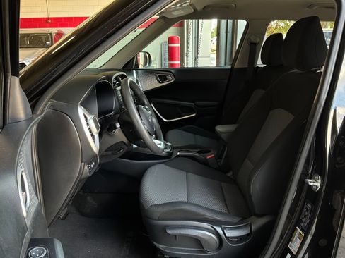 Used 2025 Kia Soul FWD image 10