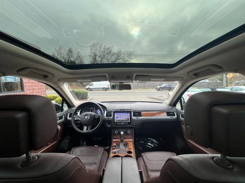 Used 2014 Volkswagen Touareg VR6 AWD/4WD image 14